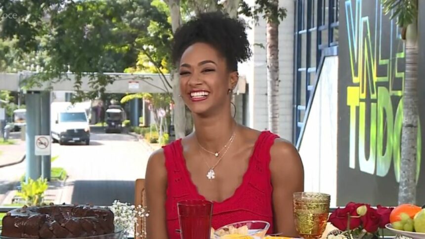 Aline em trecho do Café com o Eliminado no Mais Você