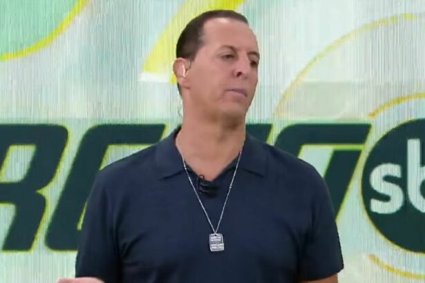 Benjamin Back no cenário do Arena SBT