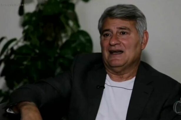 Cleber Machado em trecho do The Love School