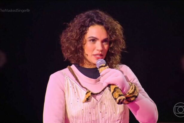 Giovana Cordeiro após ser desmarcada como Juma no The Masked Singer