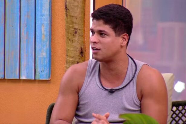 Guilherme em conversa na área externa do BBB 25