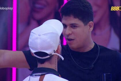 Guilherme e João Pedro em conversa na festa do líder no BBB 25