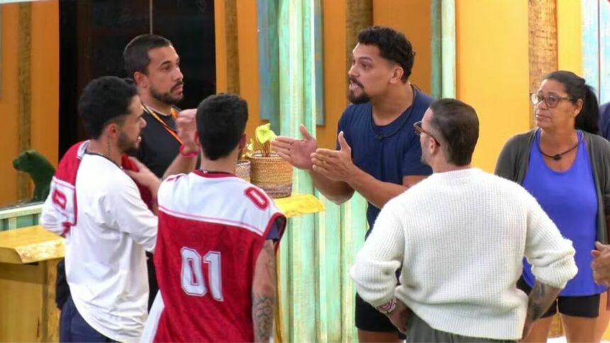 João Gabriel, João Pedro e Vinicius em trecho de discussão no BBB 25, rodeado de outros brothers