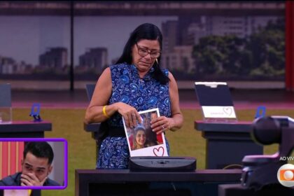 Joselma triturando a foto da família de João Pedro no Sincerão