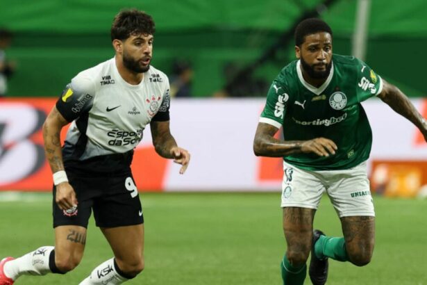 Yuri Alberto e Micael em trecho do jogo Corinthians x Palmeiras