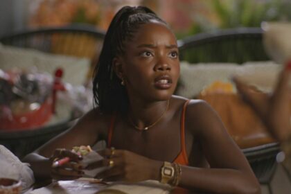 Leona (Clara Moneke) em trecho do capítulo de estreia da novela Dona de Mim