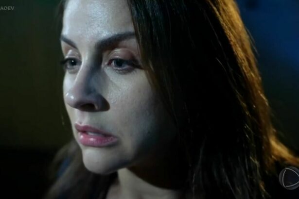 Barbara (Louíse Clós) em trecho da série Até Onde Ela Vai