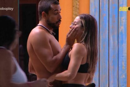 Maike aperta boca de renata no gramado do bbb 25