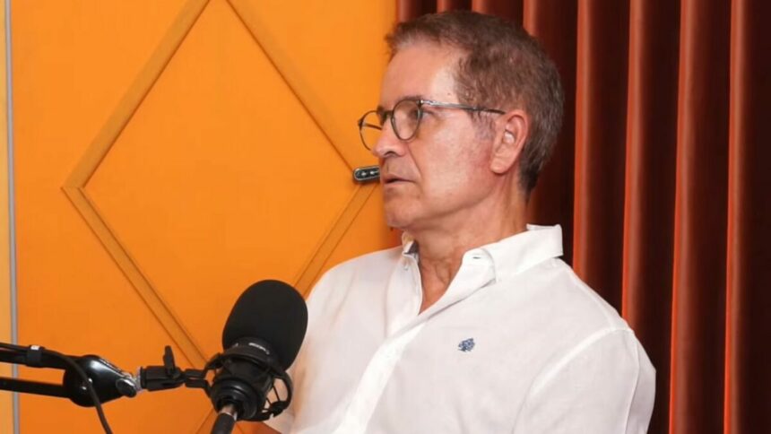 Carlos Tramontina em trecho de programa do Flow News
