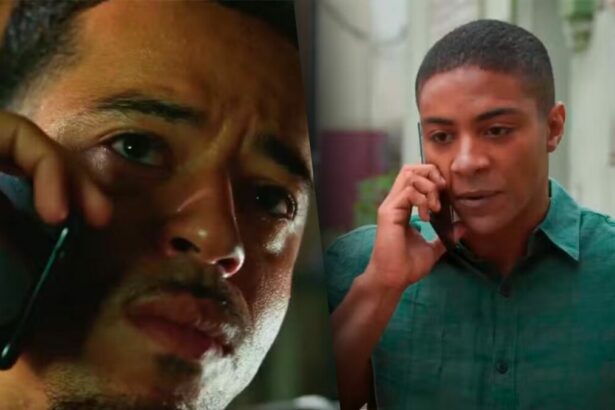 Ryan segura microfone e liga para Marlon que atende em uma rua em cena da novela Dona de Mim