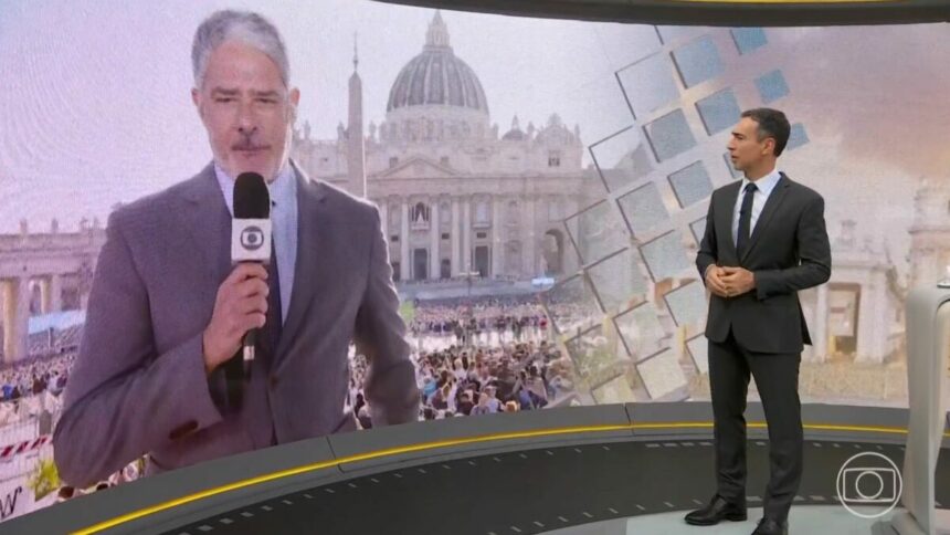 William Bonner e Cesar Tralli em trecho do Plantão da Globo no Conclave