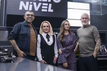 Ana Maria Braga e os jurados Alex Atala, Jefferson Rueda e Renata Vanzetto do reality Chef de Alto Nível