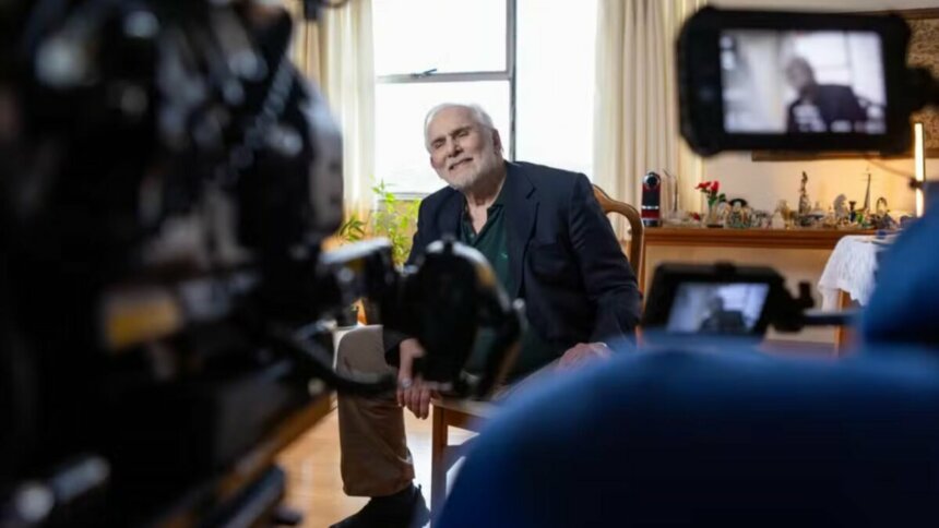 Francisco Cuoco em trecho de entrevista para o programa Tributo