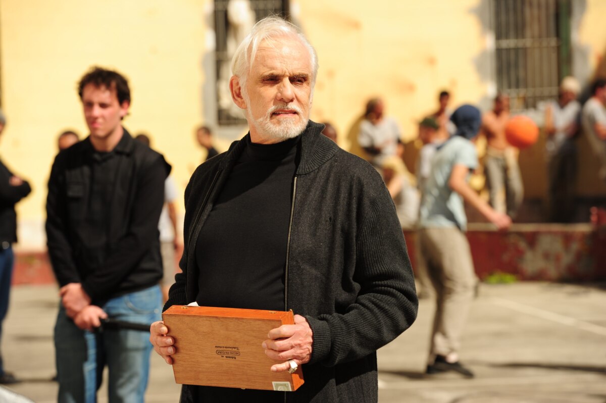 Francisco Cuoco como Ferragus Ferraz em cena de O Astro (2011)