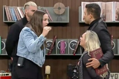 Carol e Ana Paula em trecho de discussão no Quebra-Power