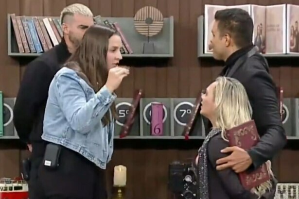 Carol e Ana Paula em trecho de discussão no Quebra-Power