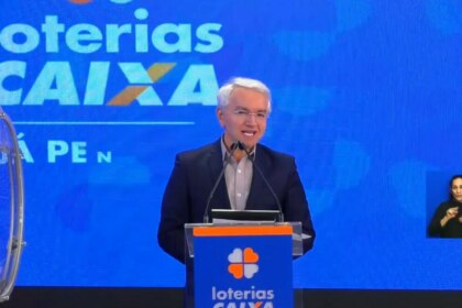 Pereira Jr em trecho dos sorteios das Loterias Caixa, incluindo a Dupla Sena