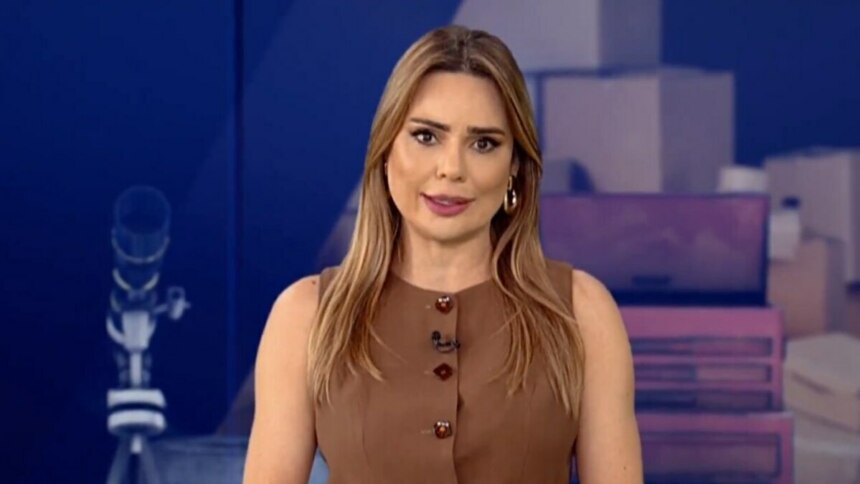 Rachel Sheherazade em trecho do cenário do Acumuladores