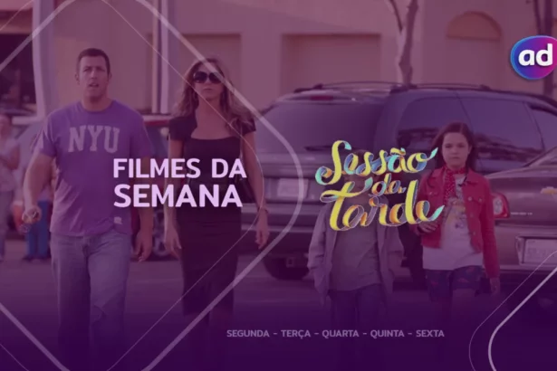 Casal caminha ao lado de duas crianças em cena do filme Esposa de Mentirinha na arte dos filmes da semana na Sessão da Tarde