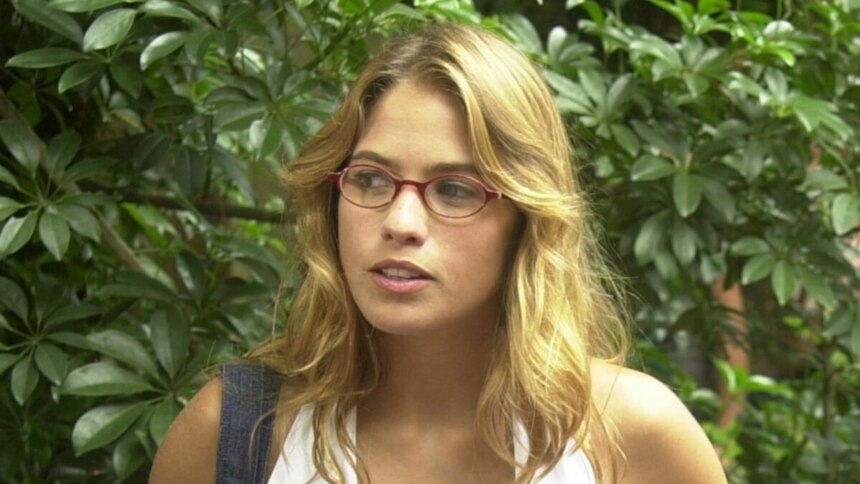 Thaís Vaz, em trecho de Malhação 2004, como Flávia