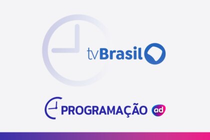O logo da TV Brasil ao lado de um ícone de relógio, com o título "Programação" em cinza na parte inferior.