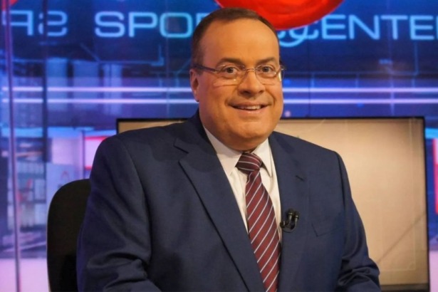 Narrador Paulo Soares em trecho de apresentação do SportCentes ESPN