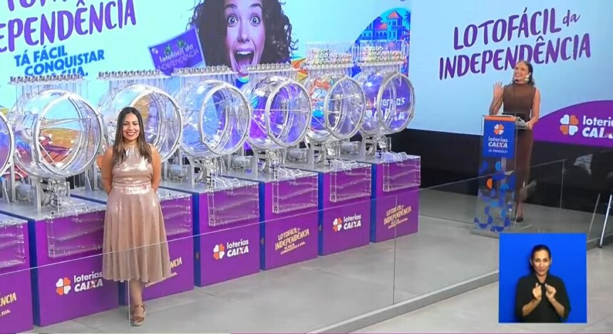 Globos do sorteio da Lotofácil 3480 personalizados com as artes da Lotofácil da Independência