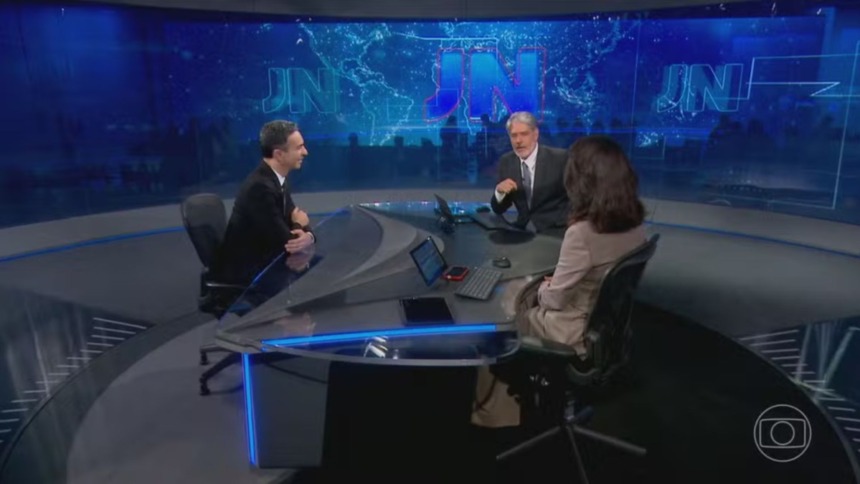 César Tralli, Willian Bonner e Renata Vasconcellos na bancada do Jornal Nacional
