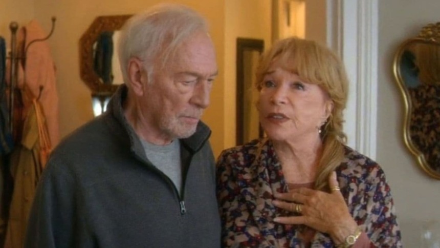 Elsa (Shirley MacLaine) e Fred (Christopher Plummer) em trecho do filme Elsa e Fred: Um Amor de Paixão