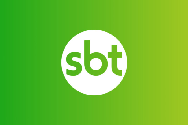Logo do SBT em fundo ver indicando transmissões da Copa do Mundo