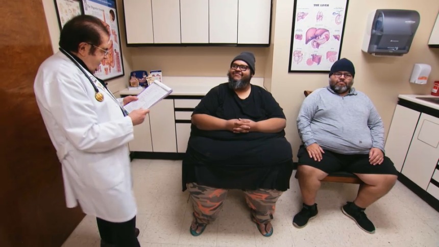 Dominic Hernandez em consulta médica no reality Quilos Mortais da Record