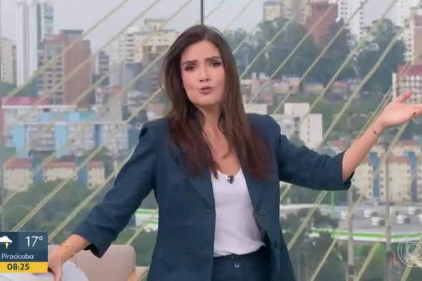 Sabina Simonato sorrindo no cenário do Bom Dia SP