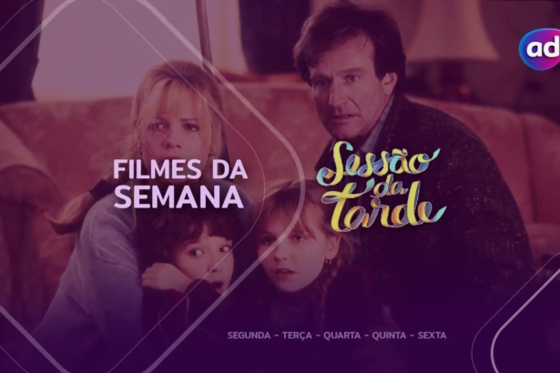 Cena do filme Jumanji com os três protagonistas em uma sala de uma casa sentados no chão assustados
