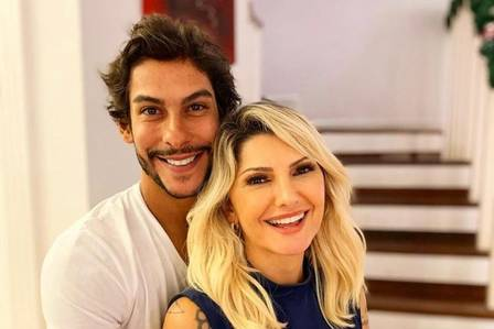 Shia ao lado de Antônia Fontenelle