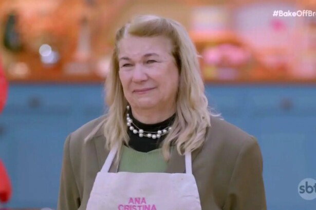 Ana Cristina chora ao ser eliminada do Bake Off Brasil
