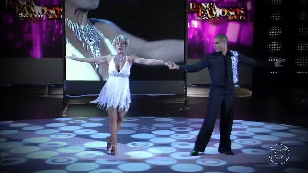 Ana Maria Braga com o professor Renato Zóia em trech de apresentação na Dança dos Famosos 