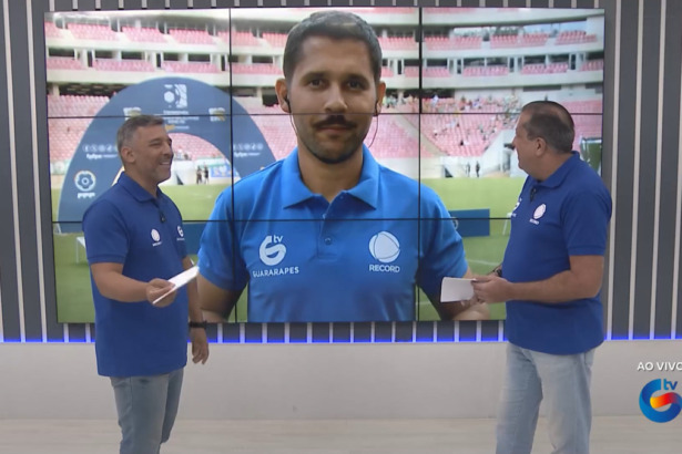 Rodrigo Raposo e Roberto Nascimento no estúdio da TV Guararapes RECORD pouco antes do início da transmissão da Final do Pernambucano Série A2
