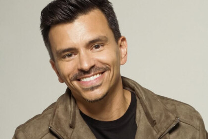 Autor Gustavo Reiz sorridente
