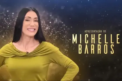 Michelle Barros em chama da transmissão do Miss Universo