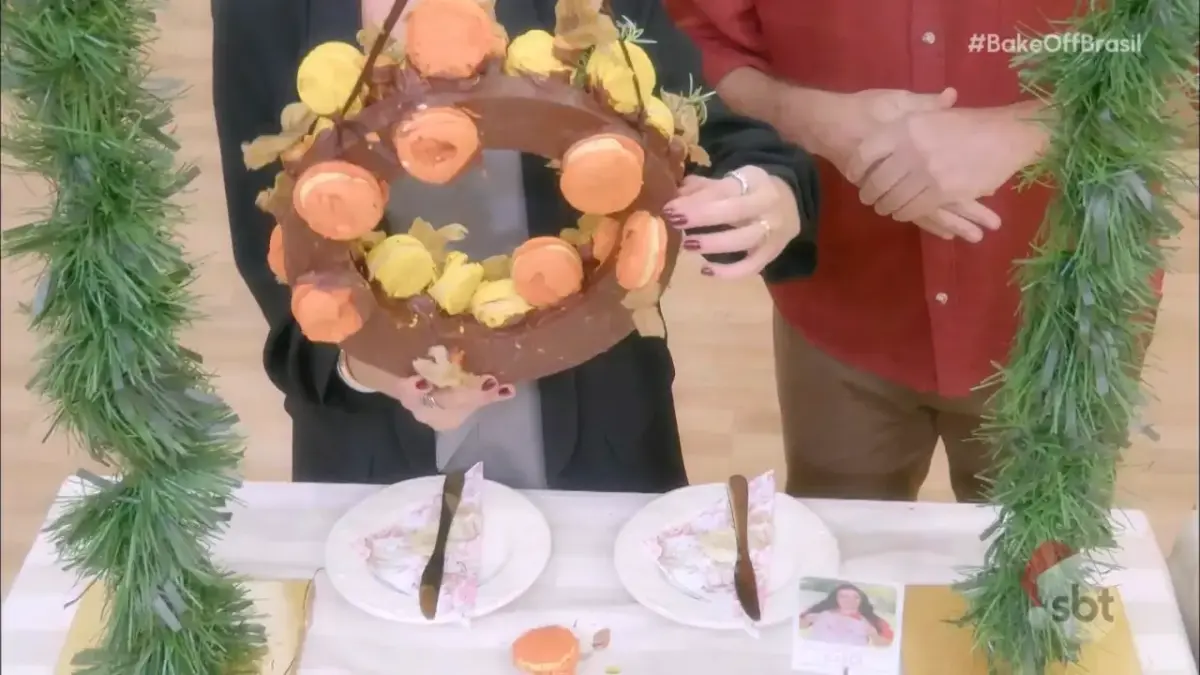Guirlanda de Carol faltando doces na parte de traz
