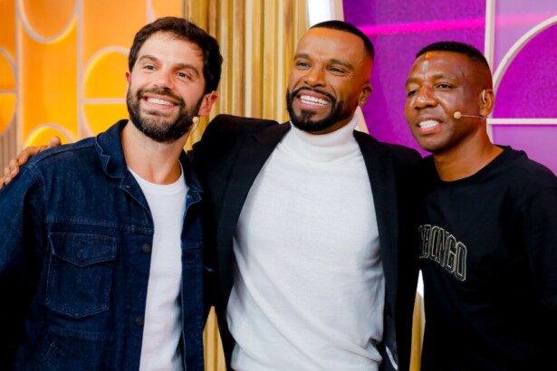 Alexandre Pires, Amaral e Duda Nagle em foto posada no Sabadou com Virginia