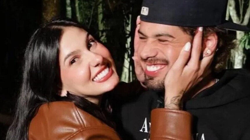 Ana Castela e Zé Felipe trocando carinhos