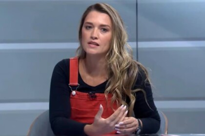 Comentarista Ana Thaís Matos participando de programa esportivo na Globo