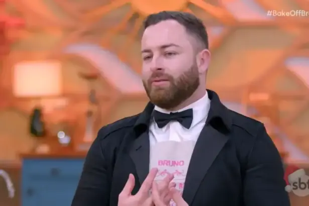 Bruno chora no cenário do Bake Off Brasil Mão na Massa