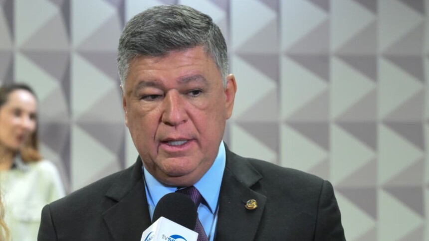 Senador Carlos Viana em trecho de entrevista a TV Senado após diagnóstico de câncer