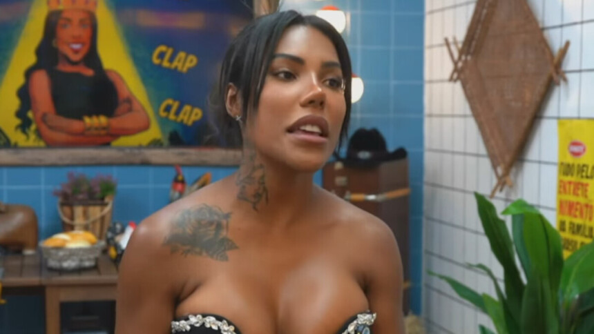 Carol Lekker em trecho da Live do Eliminado em A Fazenda