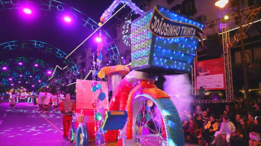 Desfiile e decoração Natal em Gramado num trecho de reportagem do Globo Repórter