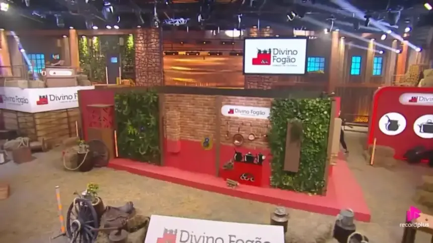 Campo de Provas de A Fazenda 17 com patrocínio do Divino Fogão