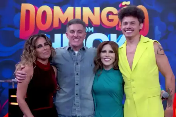 Luciano Huck abraça Wanessa, Manu Bahtidão e Silvero Pereira na final da Dança dos Famosos 2025