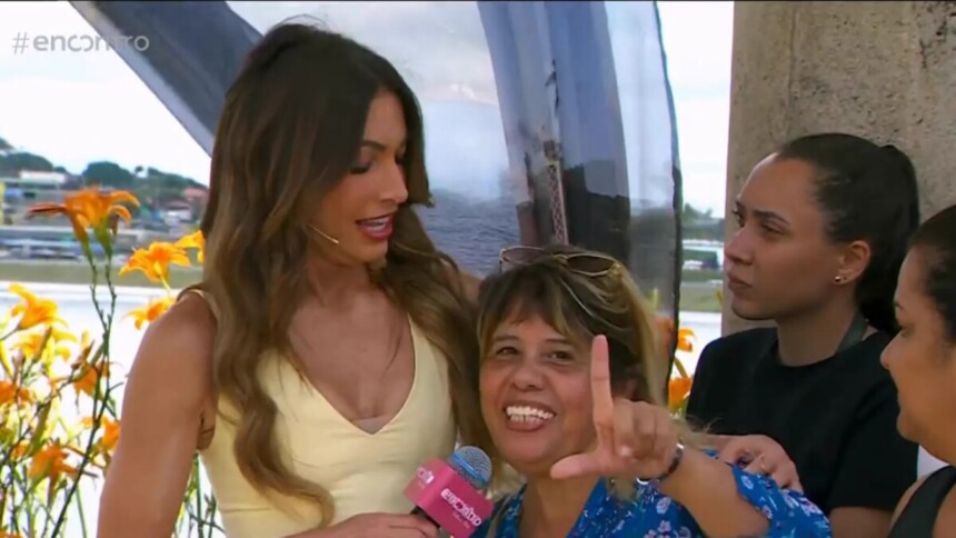 Patricia Poeta entrevistando mulher que se diz candidata ao BBB 26
